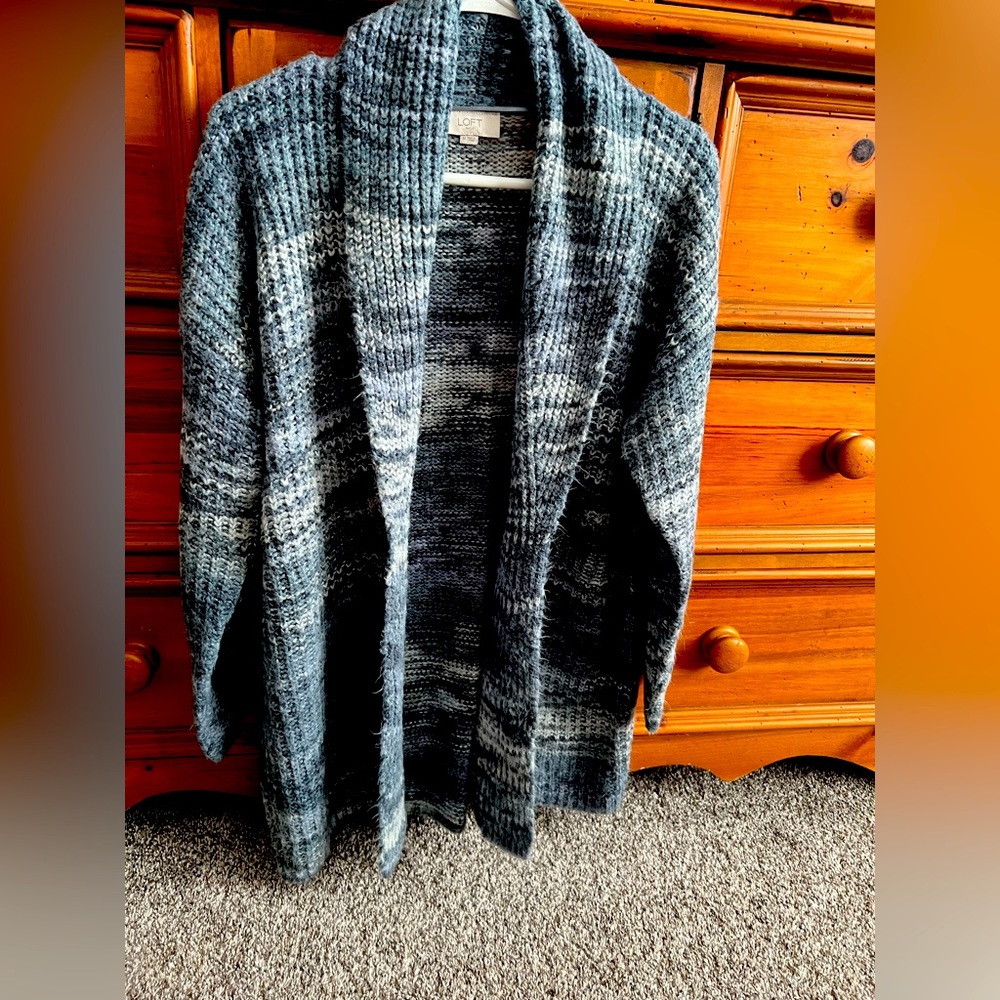 Blue multi cardigan like new condition